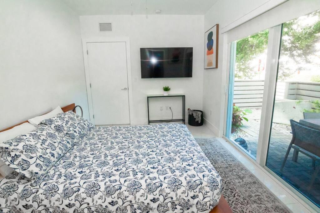 Across The Ocean Few Steps To Beach Contemporary Three Bedroom Townhouse ปอมปาโนบีช ภายนอก รูปภาพ