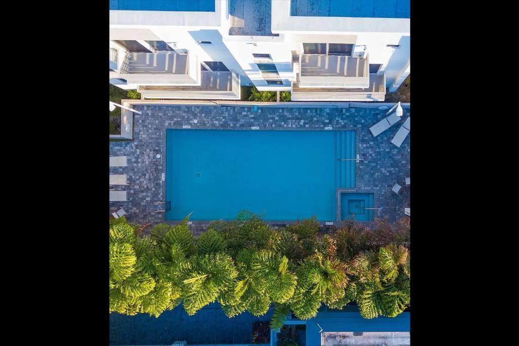 Across The Ocean Few Steps To Beach Contemporary Three Bedroom Townhouse ปอมปาโนบีช ภายนอก รูปภาพ