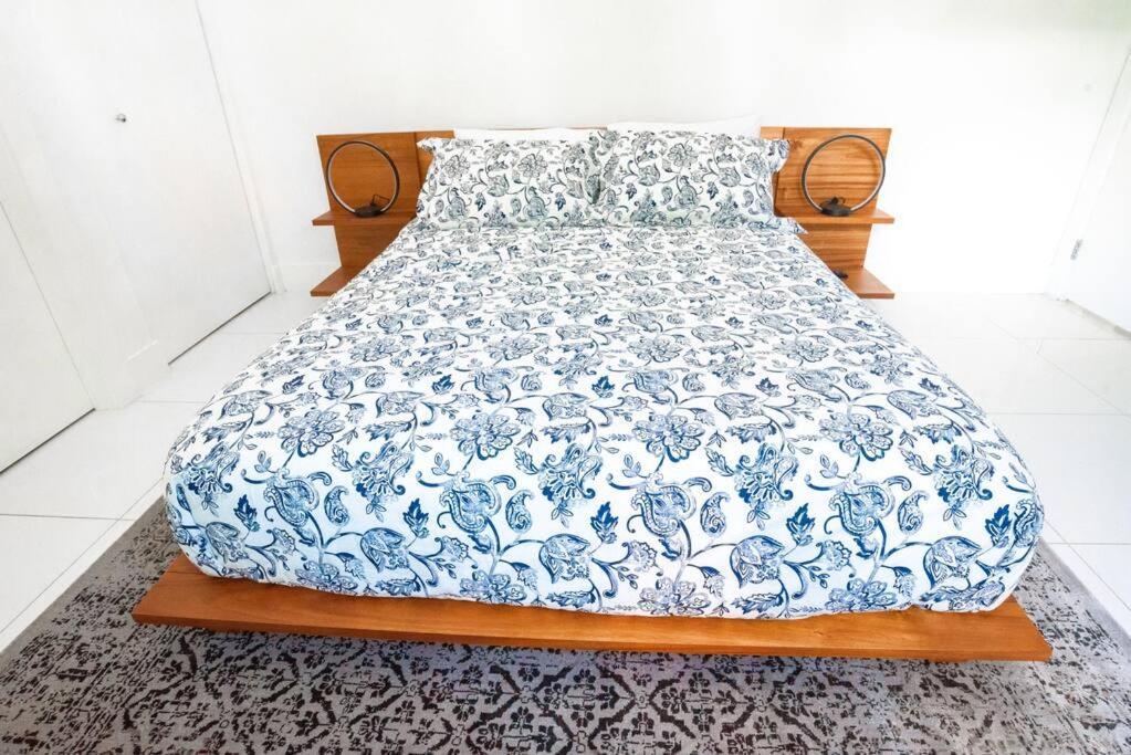 Across The Ocean Few Steps To Beach Contemporary Three Bedroom Townhouse ปอมปาโนบีช ภายนอก รูปภาพ