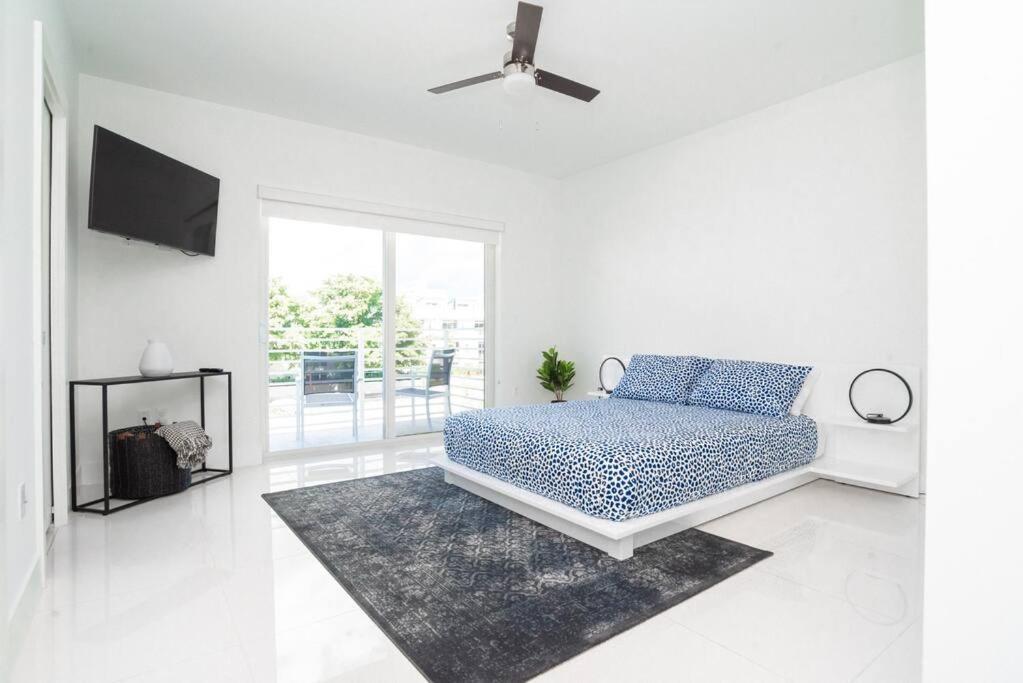 Across The Ocean Few Steps To Beach Contemporary Three Bedroom Townhouse ปอมปาโนบีช ภายนอก รูปภาพ