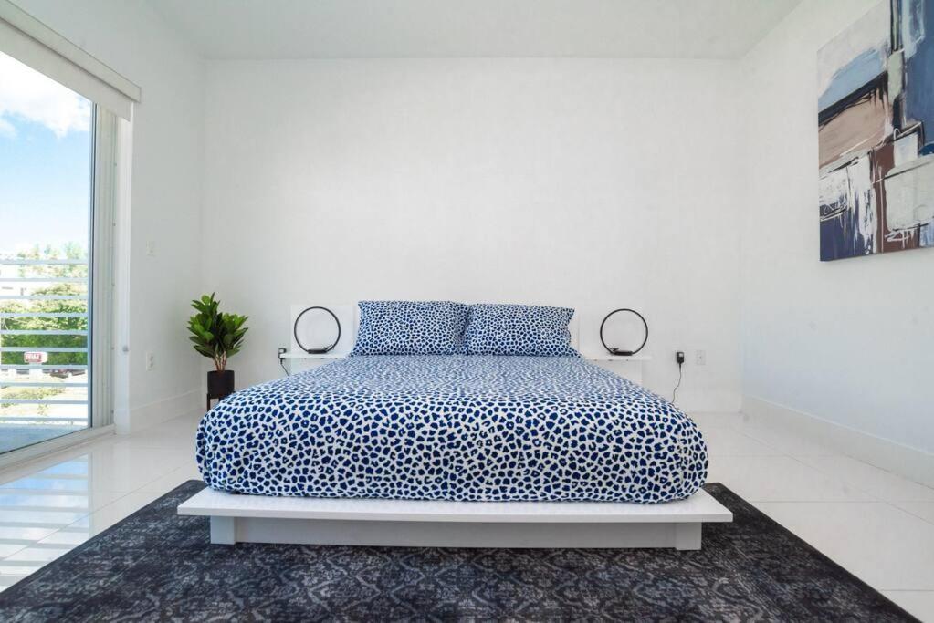 Across The Ocean Few Steps To Beach Contemporary Three Bedroom Townhouse ปอมปาโนบีช ภายนอก รูปภาพ