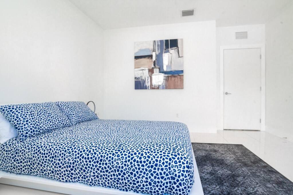 Across The Ocean Few Steps To Beach Contemporary Three Bedroom Townhouse ปอมปาโนบีช ภายนอก รูปภาพ